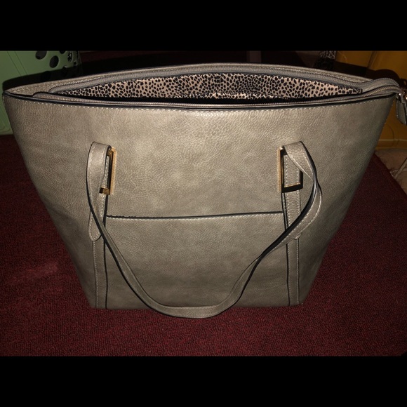 Bags/Purses - Picture 4 of 9